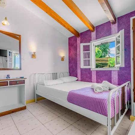 Apartment Aiolos Tsoukaladhes