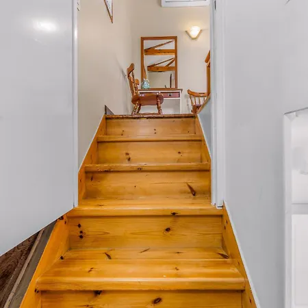 Aiolos Apartment *