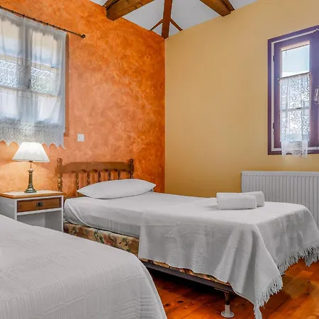 Aiolos Apartment Tsoukaladhes